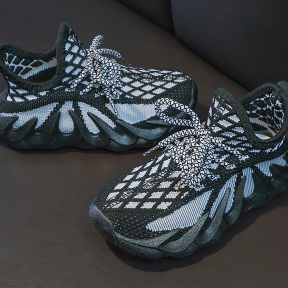 Childrens Colorblock Gym Shoes - Picture 2 of 7